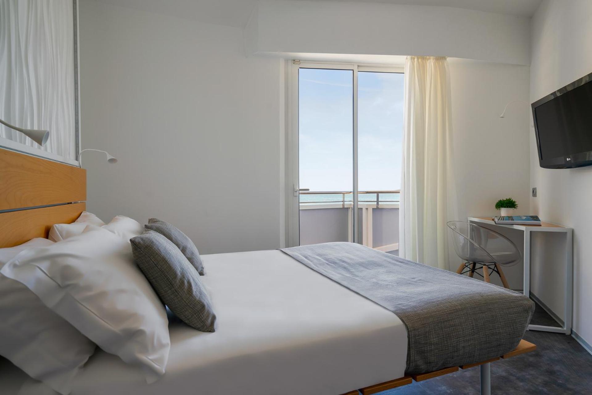 Hotel Rex - Fronte Mare Riccione Exterior foto